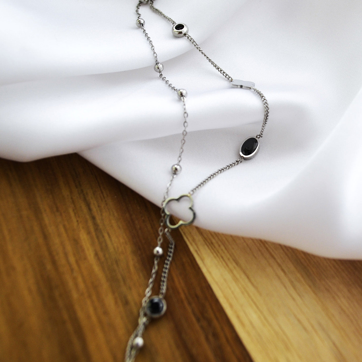 Bratara din otel inoxidabil Reins, placata cu rodiu, cu cristale negre – Lucky Cristal, vedere detaliata, 02S02-00009B