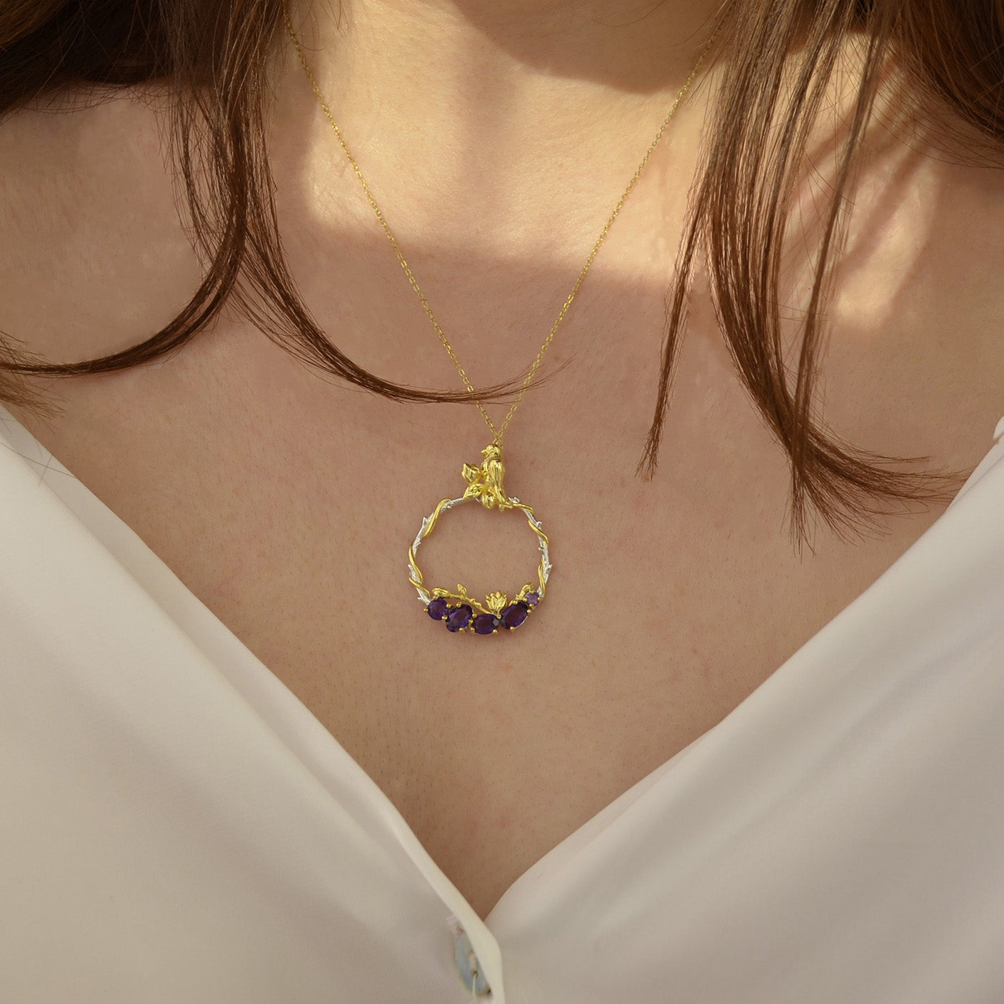 Colier din Argint Reins, cu pietre semi-pretioase din Ametist - Bloombird, vedere pe model 01R01-0007A