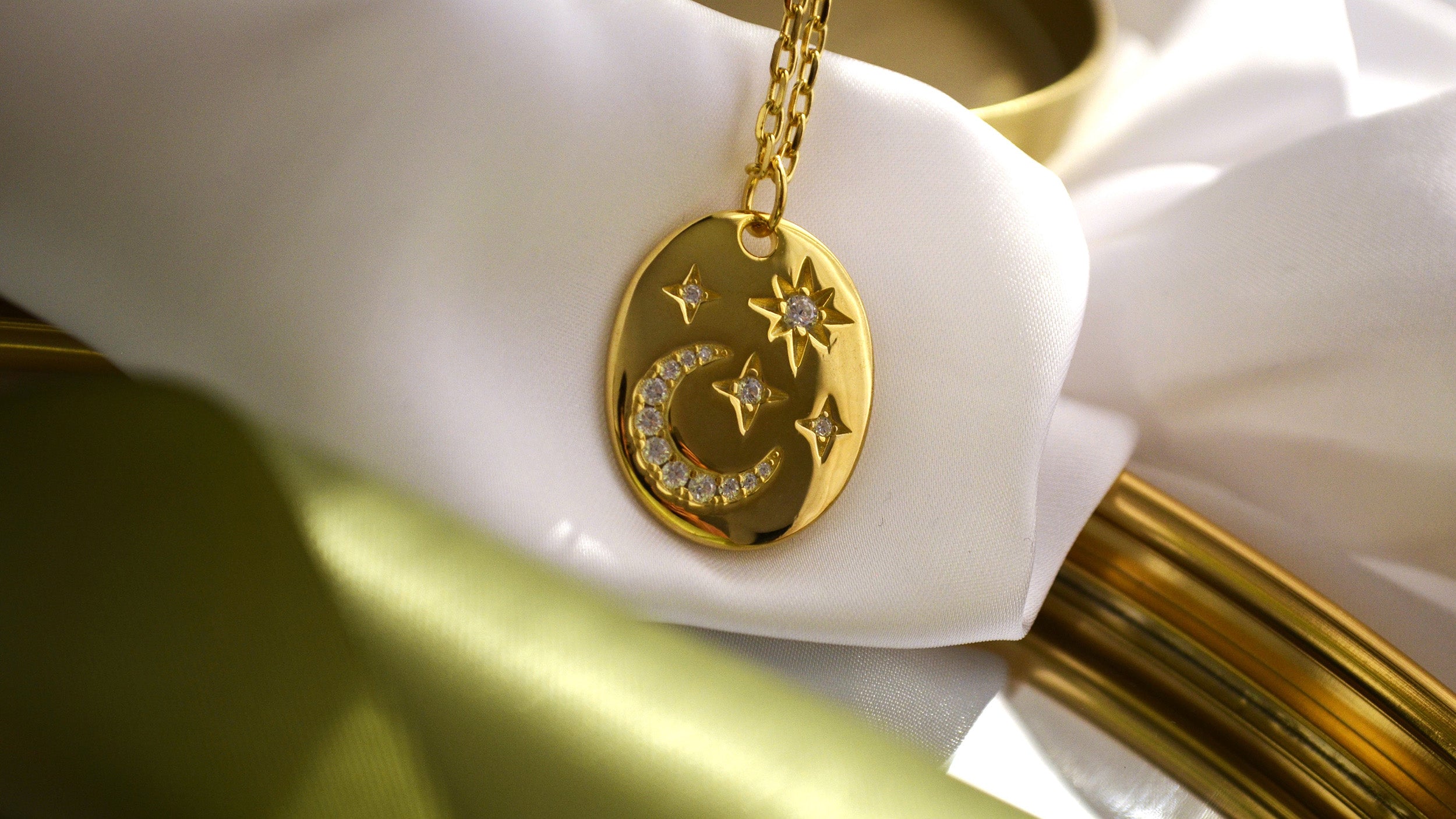 Colier din Argint Reins, cu pietre semi-pretioase din Zircon, placate cu aur 18k – Moon and star, vedere detaliata, 01R01-0023