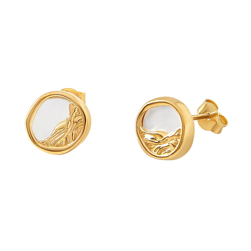 Cercei din Argint 925 - Terra Pearl cu sidef, placat cu aur de 14k  si sistem de inchidere tip fluturas - 03R01-0041 cu vedere pe fond alb