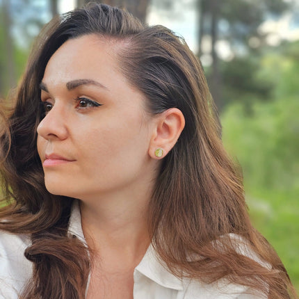 Cercei din Argint 925 - Terra Pearl cu sidef, placat cu aur de 14k  si sistem de inchidere tip fluturas - 03R01-0041 cu vedere model 2