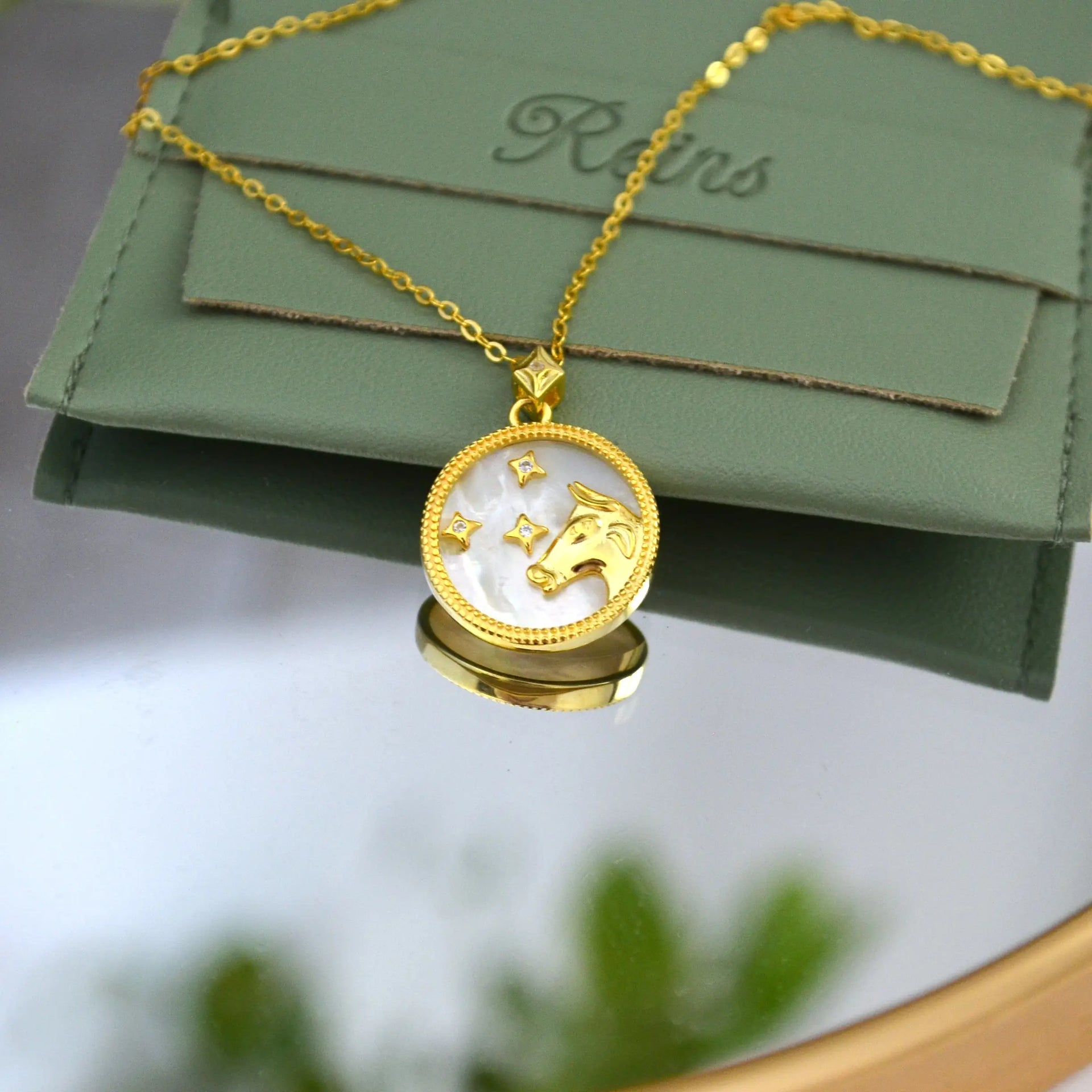 Colier din Argint 925, Placat cu aur de 14k cu Sidef si Zirconiu. Vedere pe in detaliu - 01R01-0036T