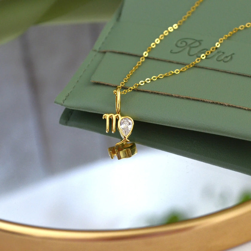 Colier din Argin 925, placat cu aur galben de 18k si piatra semipretioasa Zirconiu - Semn Zodiacal Fecioara cu vedere in detaliu 01R01-0024F