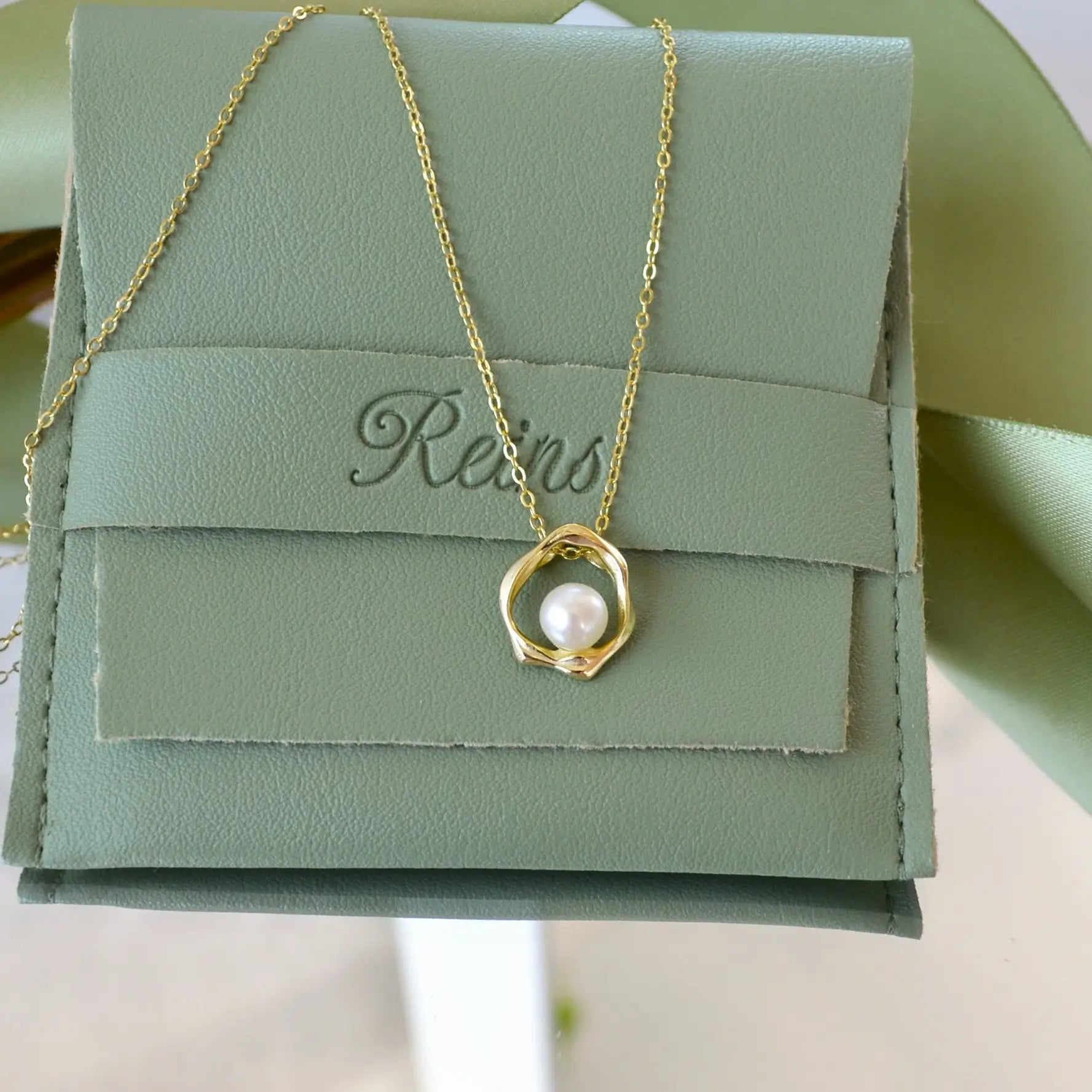 Colier din Argint 925 placat cu aur de 14k Halo Pearl - vedere in detaliu Reins