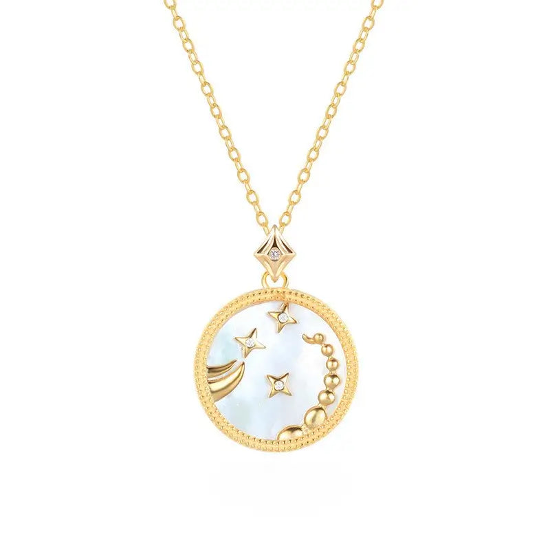 Colier din argint 925, placat cu aur de 18k si cu piatra semipretioasa Sidef si zirconiu. Semn zodiacal Scorpion cu vedere pe fond alb 01R01-0036S