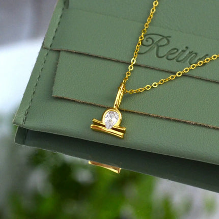 Colier din Argint 925, placat cu aur de 14k cu zirconiu in Semnul Zodiacal -Balanta cu vedere in detaliu  01R01-0024B