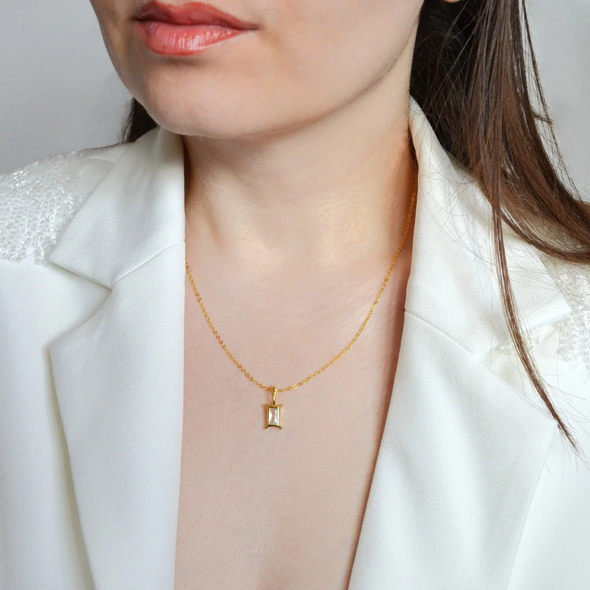 Colier Reins din argint 925, placat cu aur de 18 k cu zirconiu - Zodia Gemeni cu vedere pe model -01R01-0024G