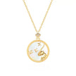 Colier din Argint 925, placat cu aur de 18k ce are pietre semipretioase naturale Sidef si zirconiu. Semn zodiacal Capricorn cu vedere pe fond alb 01R01-0036C