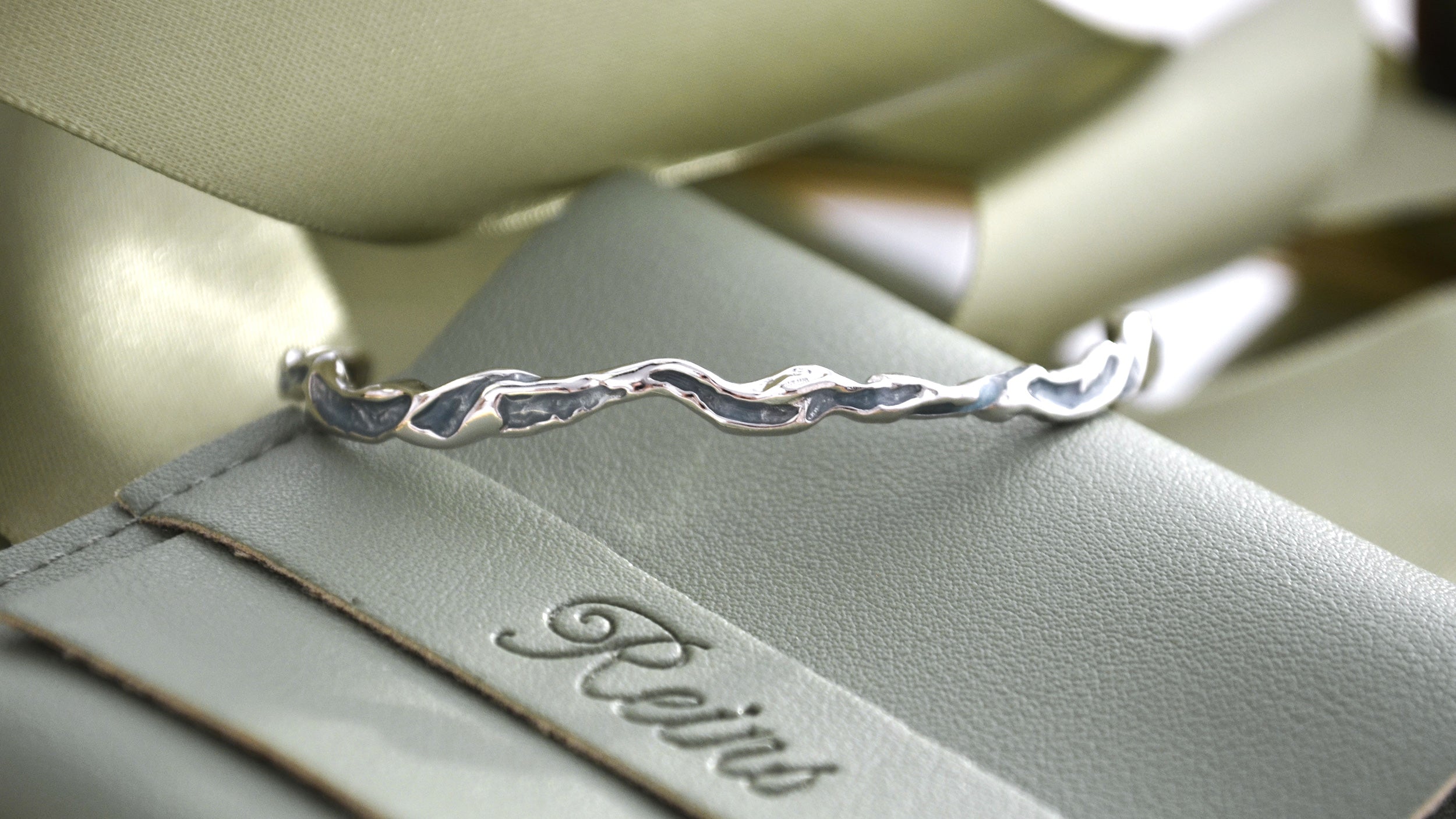  Bratara din Argint Reins cu enamel albastru - Ice Lake Bangle, vedere detaliata enamel, 02R01-0020