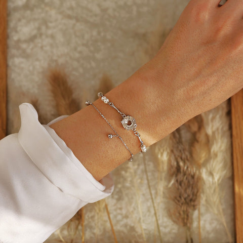 Bratara din Argint Reins cu perle si pietre semi-pretioase (Zirconiu Incolor, Sidef) - Peace pearl, vedere pe model, 02R01-0010