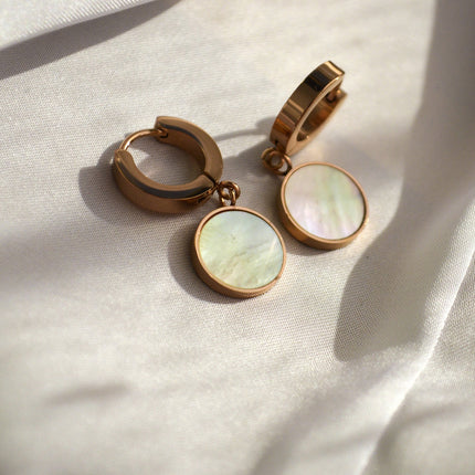 Cercei din otel inoxidabil Reins, placati cu aur roz de 18k, cu pietre din sidef – Mellow, vedere detaliata, 03S02-0002R