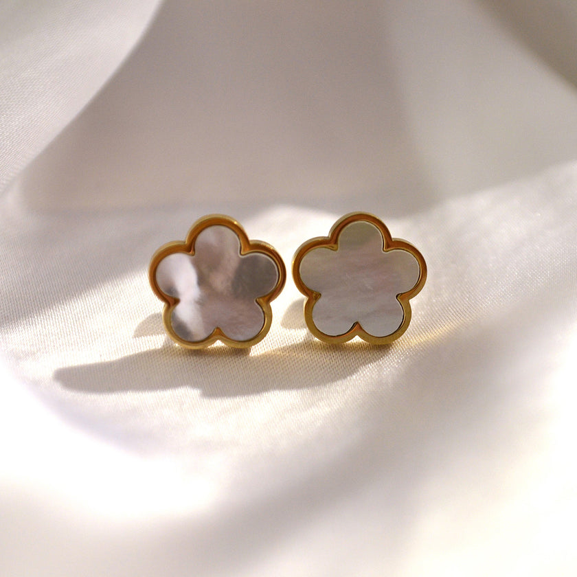 Cercei din otel inoxidabil Reins, placati cu aur galben de 18k, cu pietre din sidef – Lucky Charm, vedere detaliata, 03S02-0008G