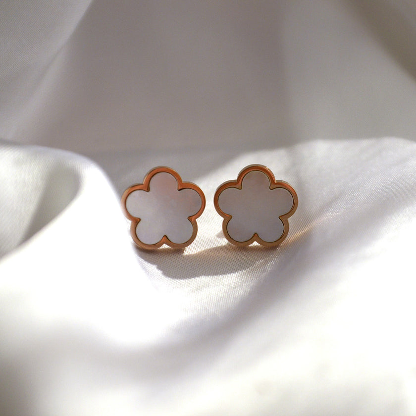 Cercei din otel inoxidabil Reins, placati cu aur roz de 18k, cu pietre din sidef – Lucky Charm, vedere detaliata, 03S02-0008R