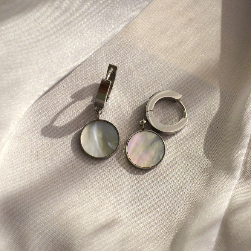 Cercei din otel inoxidabil Reins, placati cu rodiu, cu pietre din sidef – Mellow, vedere detaliata, 03S02-0002