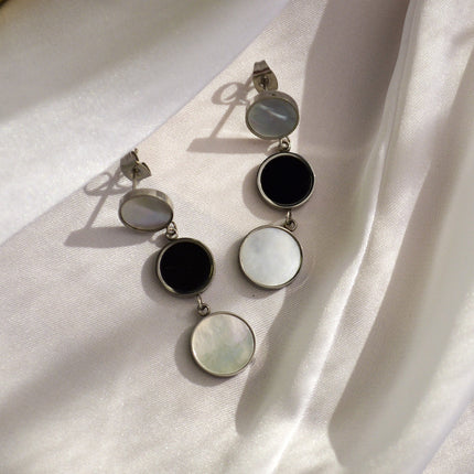 Cercei din otel inoxidabil Reins, placati cu rodiu, cu pietre din sidef – Mellow Trio, vedere detaliata, 03S02-0006