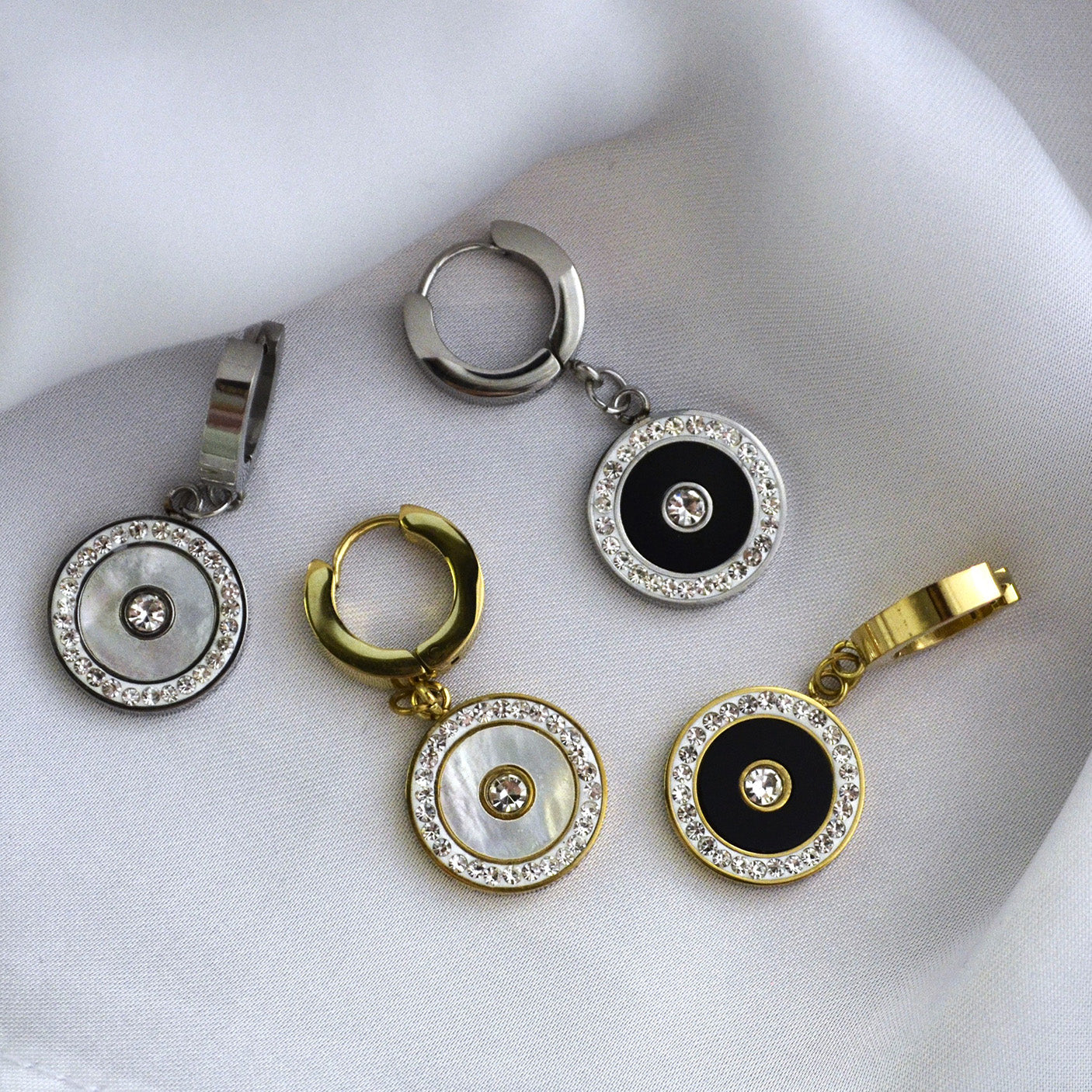 Cercei din otel inoxidabil Reins, placati cu rodiu sau aur, cu pietre din cristale incolore si sidef – Serenity Buble, vedere detaliata, 03S02-0001