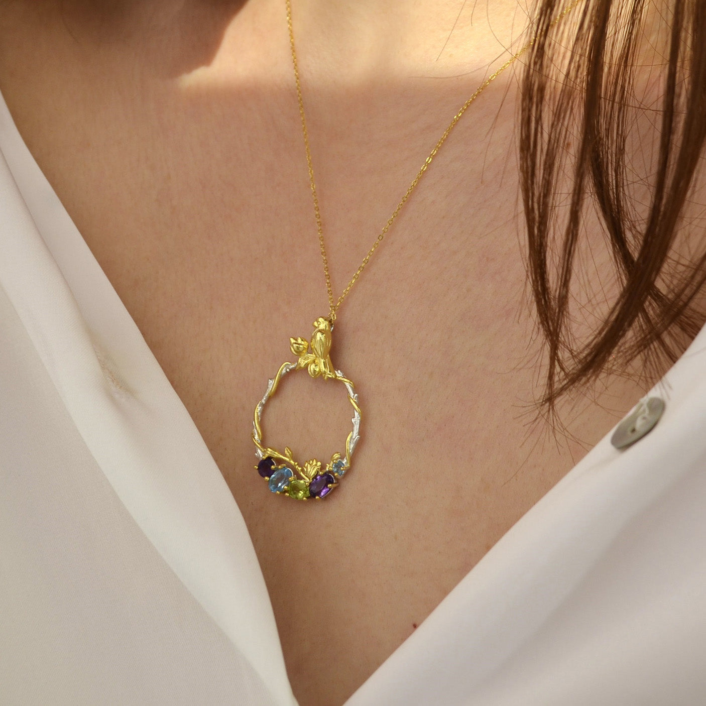 Colier din Argint Reins, cu pietre semi-pretioase din Topaz, Ametist si Peridot - Bloombird, vedere pe fundal alb, 01R01-0007