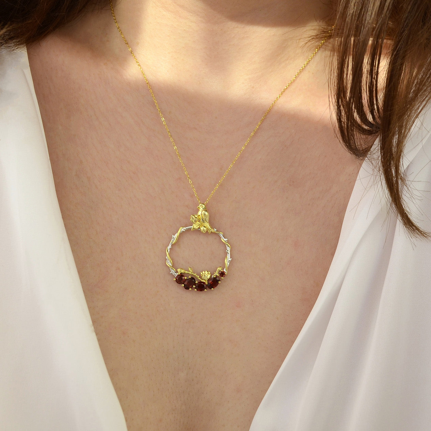 Colier din Argint Reins, cu pietre semi-pretioase din Ganat - Bloombird, vedere pe model, 01R01-0007G