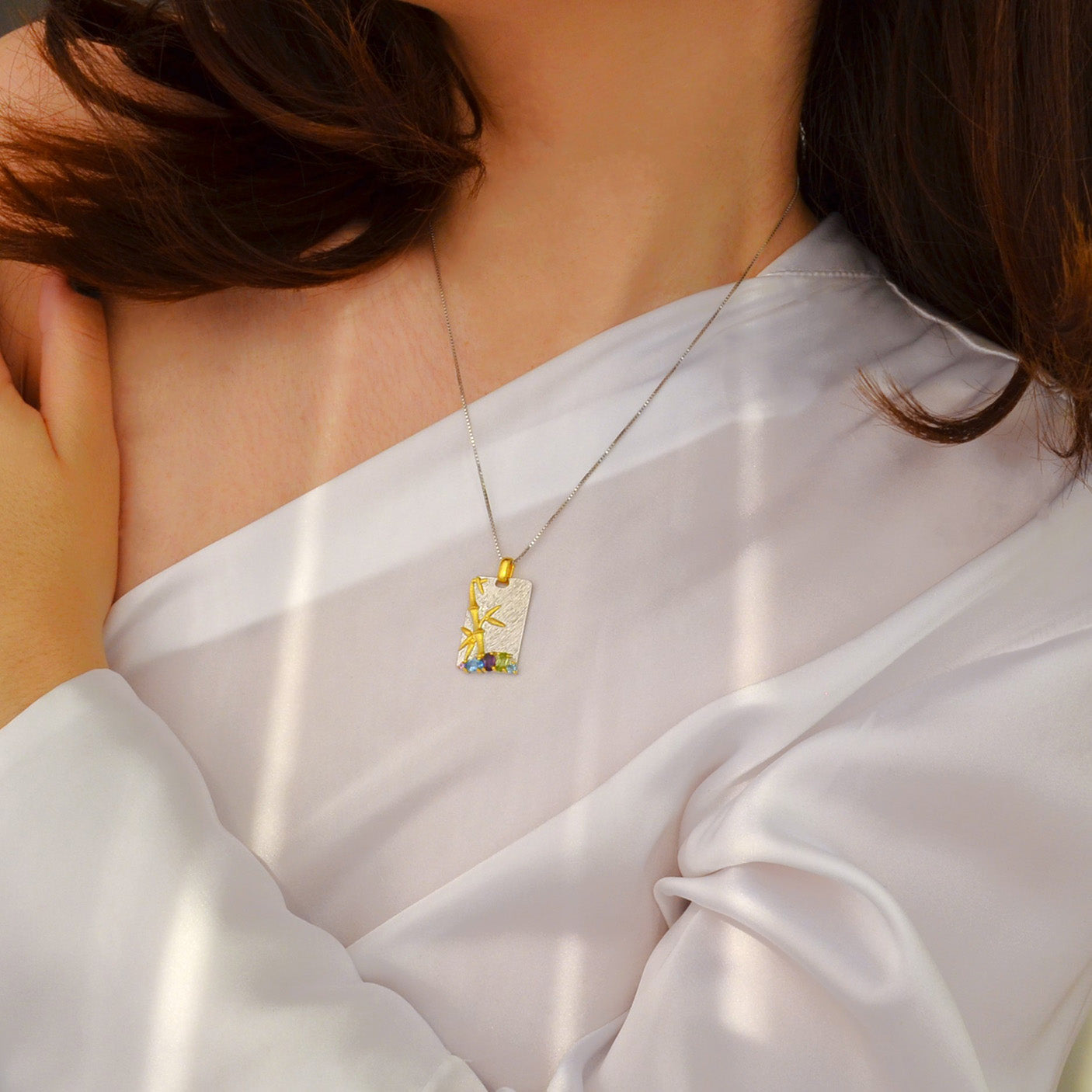 Colier din Argint Reins cu pietre semipretioase din Topaz Ametist si Peridod- Bamboo vedere pe model 01R01-0003