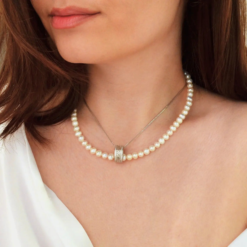 Colier din Argint Reins cu perle naturale de apa dulce – Silver Pearl vedere pe model 01R01-0011