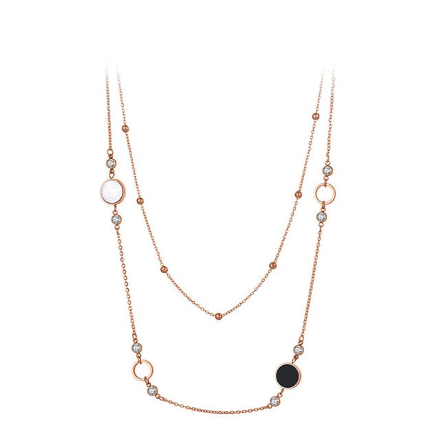Colier din otel inoxidabil placat cu aur roz de 18k cu Sidef negru si cristale incolore – Serenity Duo vedere pe fundal alb 01S02-0004R
