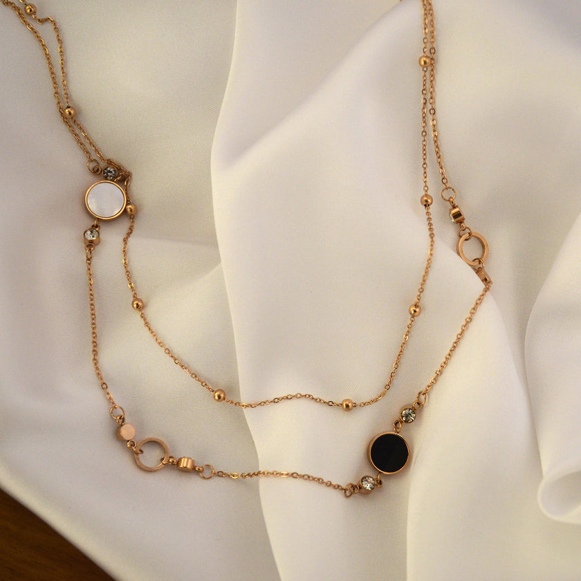 Colier din otel inoxidabil placat cu aur roz de 18k cu Sidef negru si cristale incolore – Serenity Duo vedere detaliata 01S02-0004R