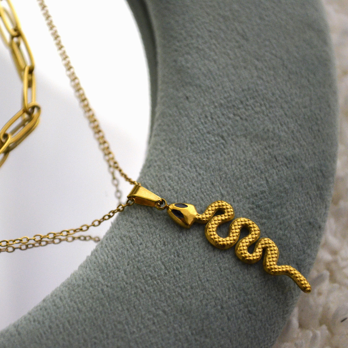 Colier din otel inoxidabil placat cu aur galben de 18k – Serpent Link vedere detaliata 01S02-0010G