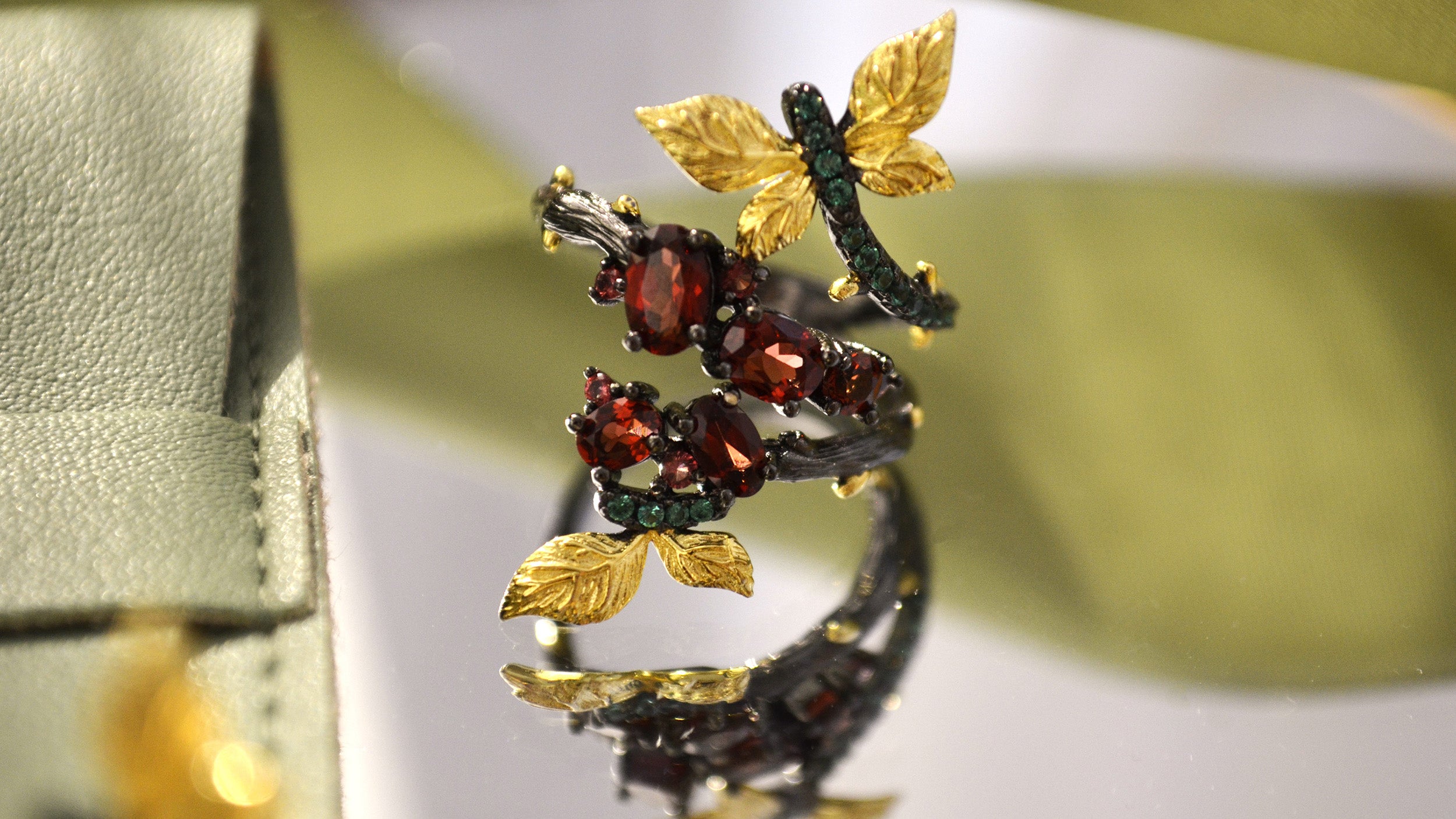 Inel din Argint Reins, cu pietre semi-pretioase din Granat – Butterfly Secret Garden, vedere detaliata, 04R01-0006G