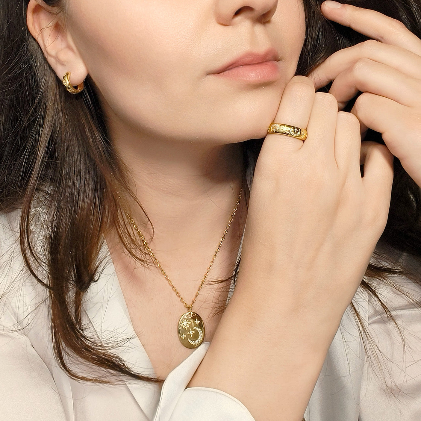 Inel din Argint Reins, cu pietre semi-pretioase, placat cu aur 18k – Moon and star, vedere pe model, 04R01-0021